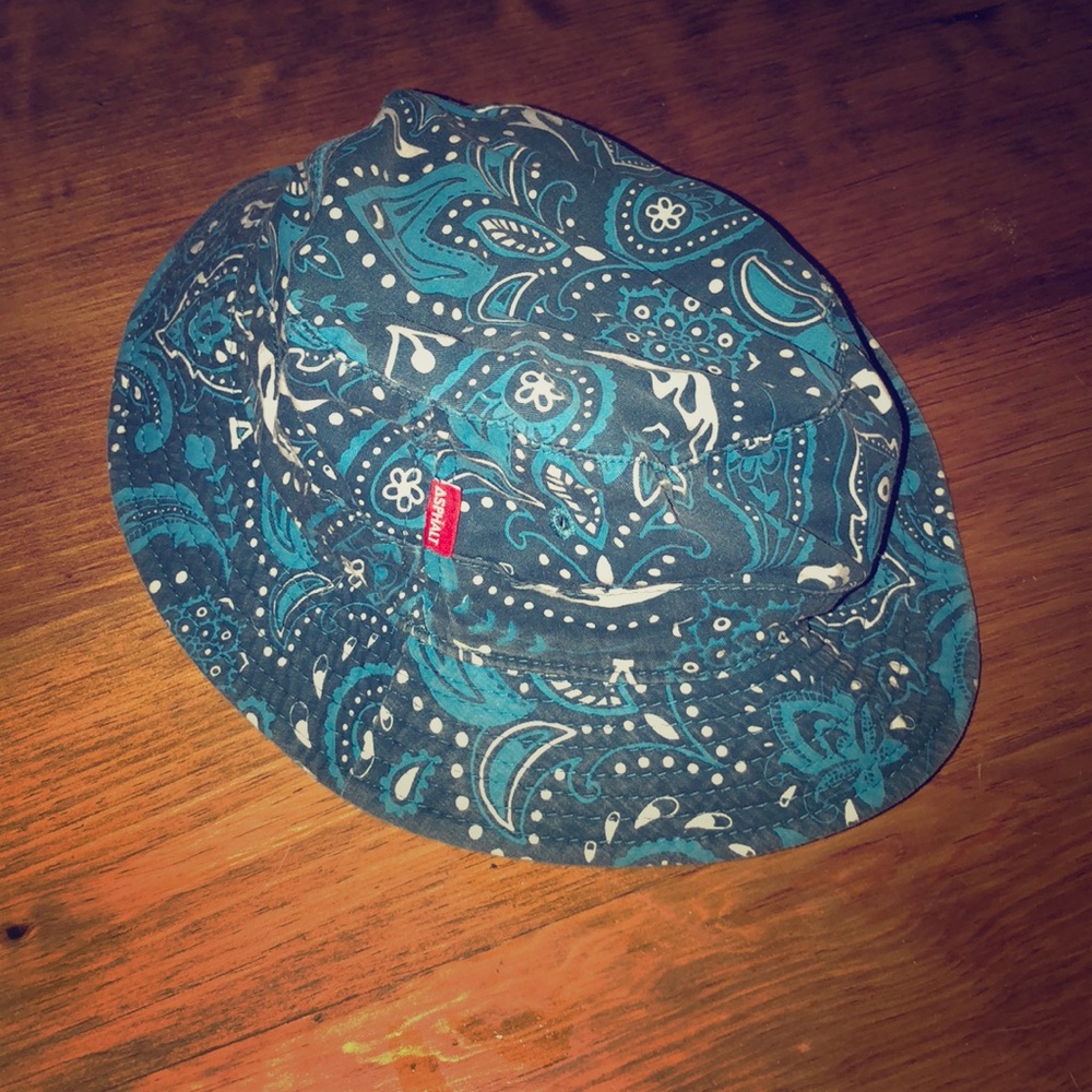 Asphalt bucket hat